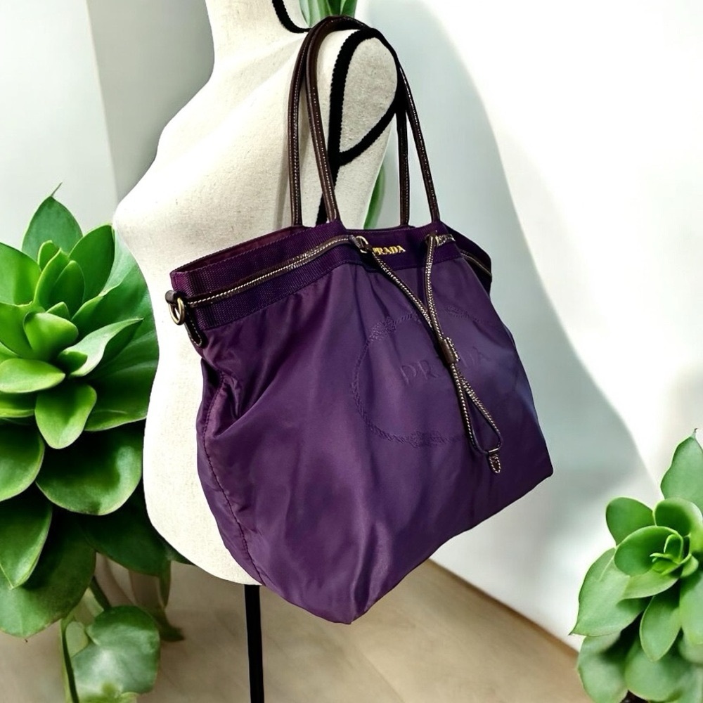 💜Stunning Prada Nylon Tessuto Tote in Purple EUC